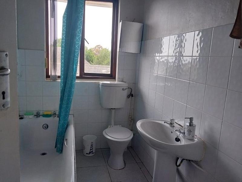 To Let 2 Bedroom Property for Rent in Fish Hoek Western Cape
